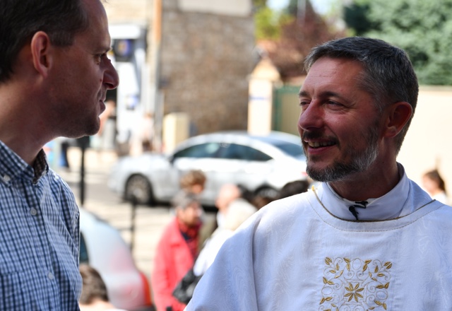 Paix de Noël - l'Église fait briller la paix dans nos communautés